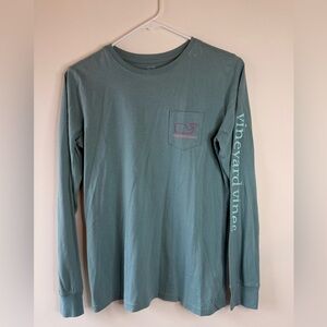 Vineyard Vines Woman’s Long-Sleeve Pocket Tee in Seafoam Green with Pink Logo